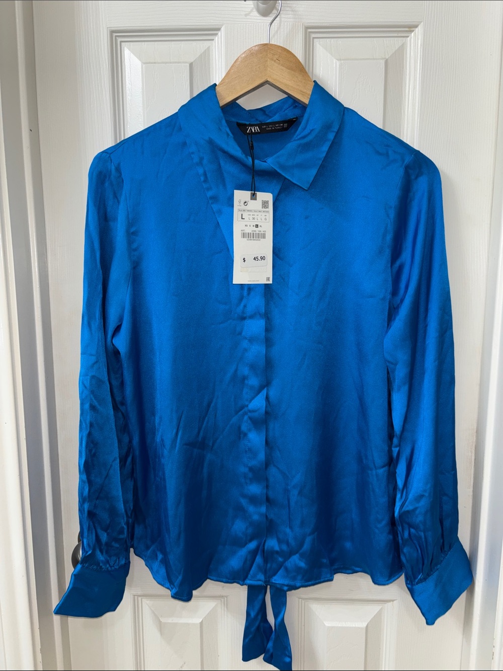 Zara Bright Blue Satin Button-Down Tie-Hem Shirt Size Large but can fit a size M